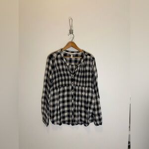 Knox Rose Black and White Plaid Button Down Shirt